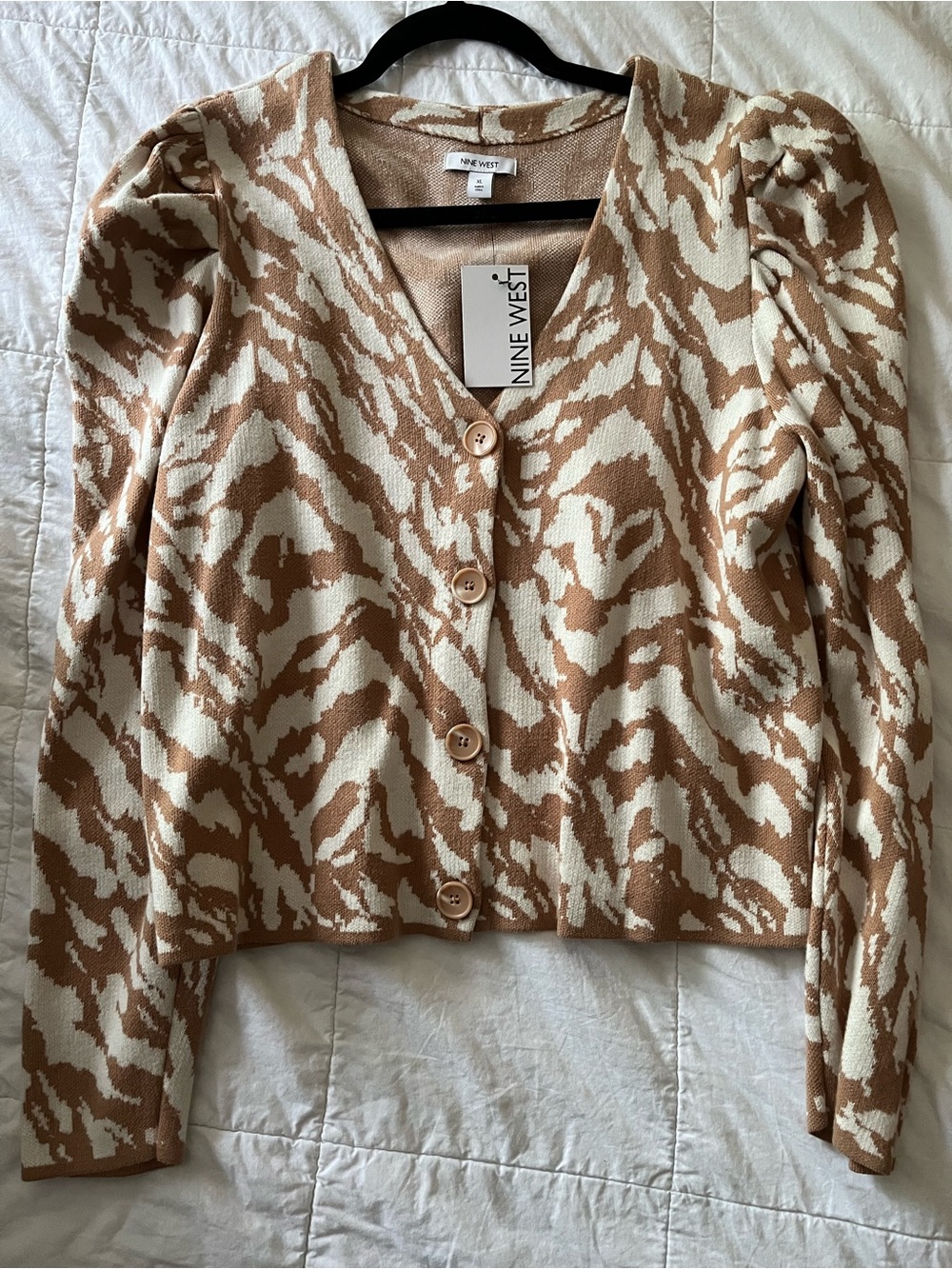 Nine West NWT Puff Sleeve Cream and Tan Animal Print V-Neck Button Cardigan